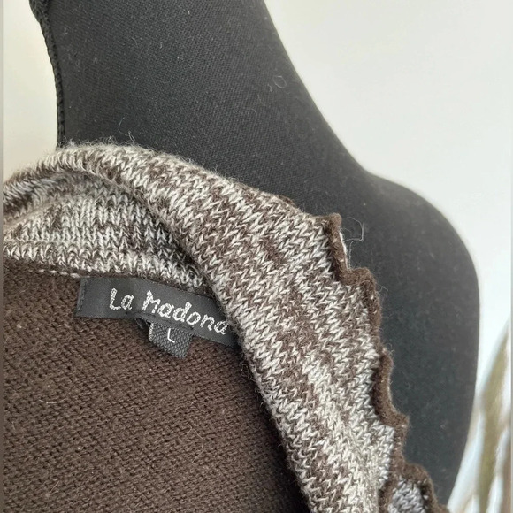 La Madona Vintage brown sweater ruffle collard and cuffs size large - Picture 4 of 6